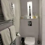 Dans Maison Du Xviᵉ Siècle Petit Déjeuner Et Ménage Inclus Aucun Frais Caché *
