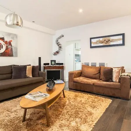 La Maison De L Echauguettes Vous Petit Dejeuner Et Menage Клермон-Ферран