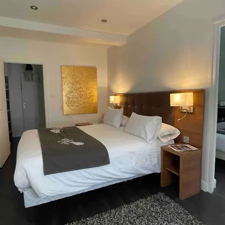 Dans Maison Du Xviᵉ Siècle Petit Déjeuner Et Ménage Inclus Aucun Frais Caché Clermont-Ferrand