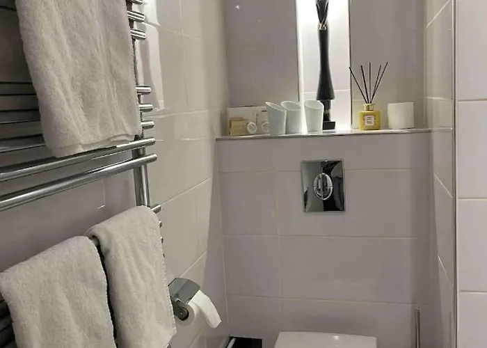 Dans Maison Du Xviᵉ Siècle Petit Déjeuner Et Ménage Inclus Aucun Frais Caché *